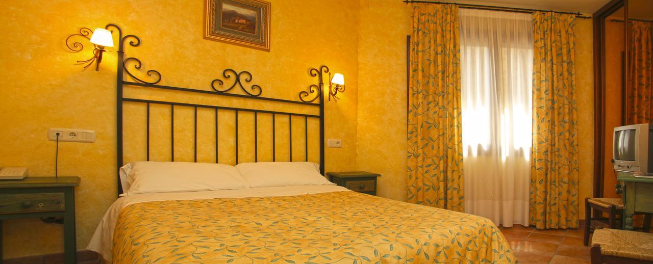 Hotel Abadia La Pobla d'Arenós Habitación foto